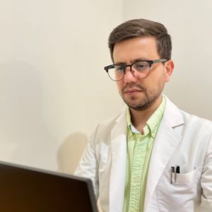 Dr. Salvador Coronel